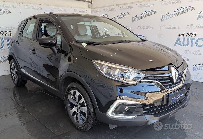 Usata Renault Captur Zen 90 CV (66 kW) 2018 Nero SUV