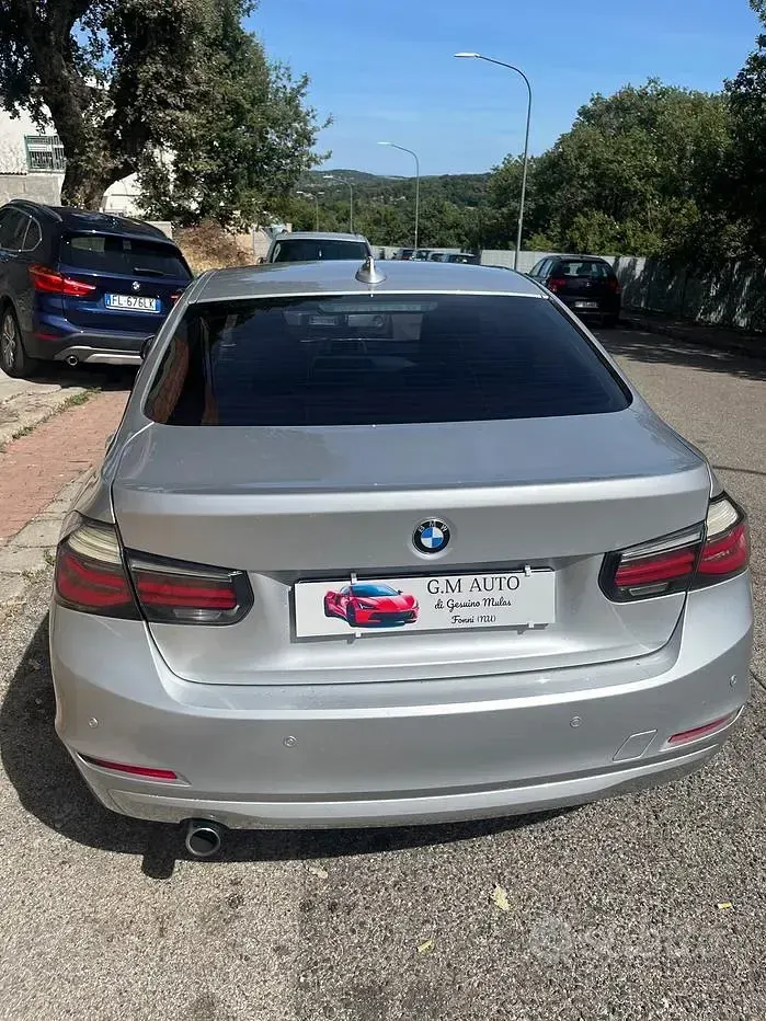 Usata BMW 318 Sport Line 143 CV (105 kW) 2015 Grigio Berlina