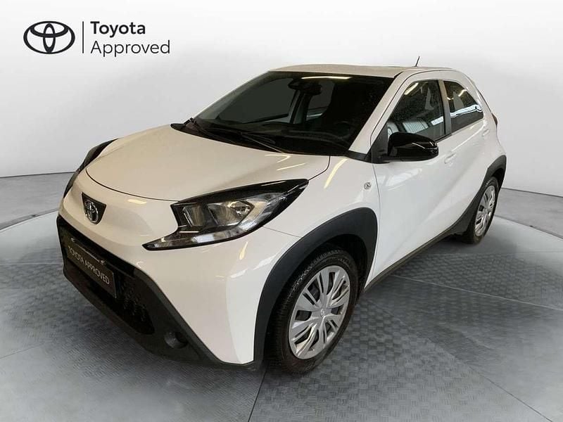 Bianco Usata 2023 Toyota Aygo X Active SUV | 14.900 € (Buon prezzo) - Immagine 1/3