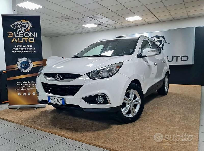 Bianco Usata 2013 Hyundai ix35 Comfort SUV | 6499 € (Buon prezzo) - Immagine 1/4