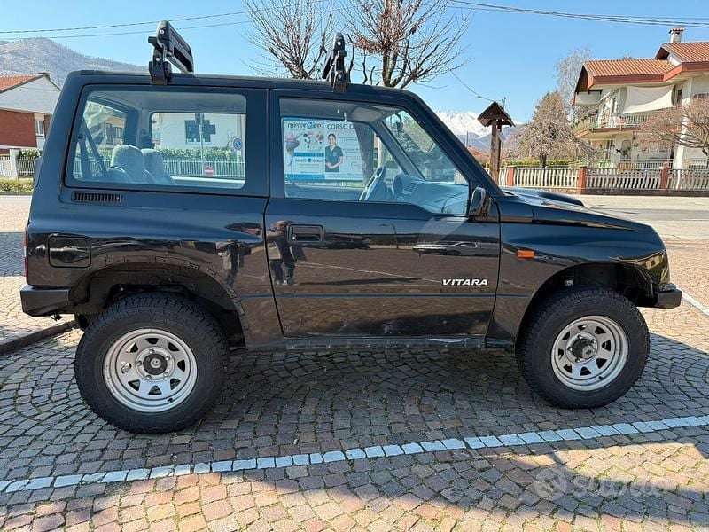 Usata Suzuki Vitara 75 CV (55 kW) 2000 SUV