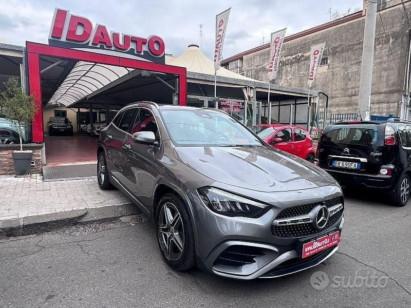 Usata Mercedes GLA180 AMG Line Premium 136 CV (100 kW) 2023 Grigio SUV