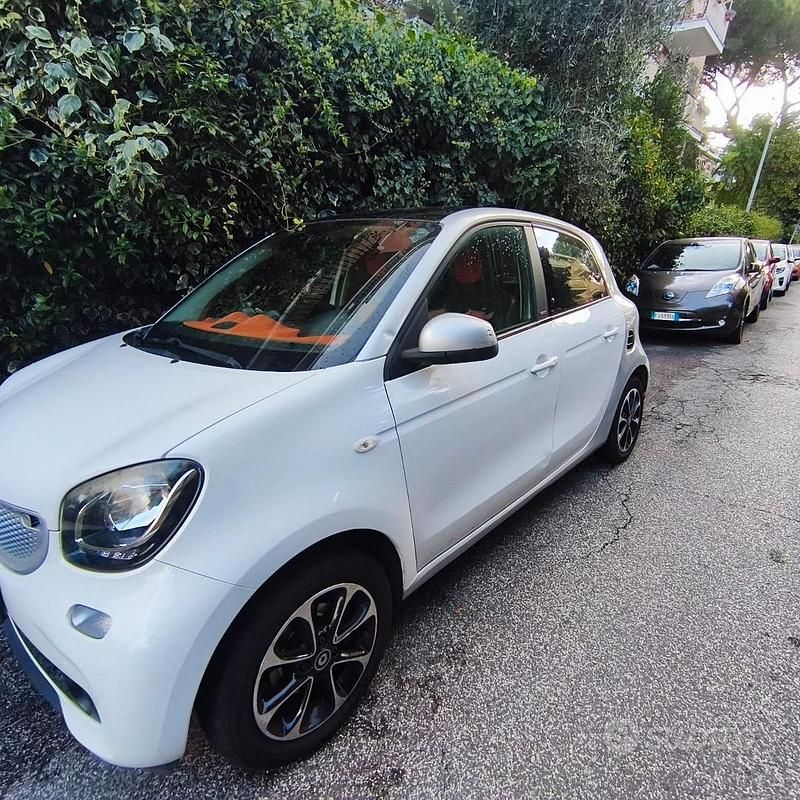 Usata Smart ForFour Passion 71 CV (52 kW) 2017 Bianco Utilitaria