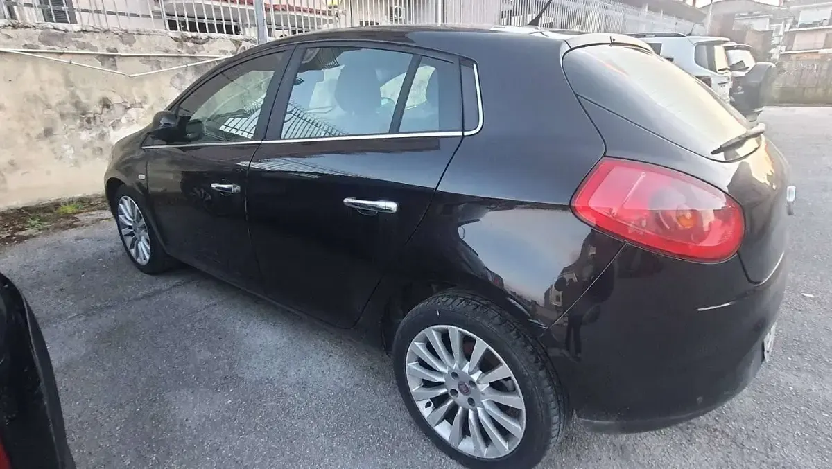 Usata Fiat Bravo Dynamic 120 CV (88 kW) 2012 Nero Utilitaria