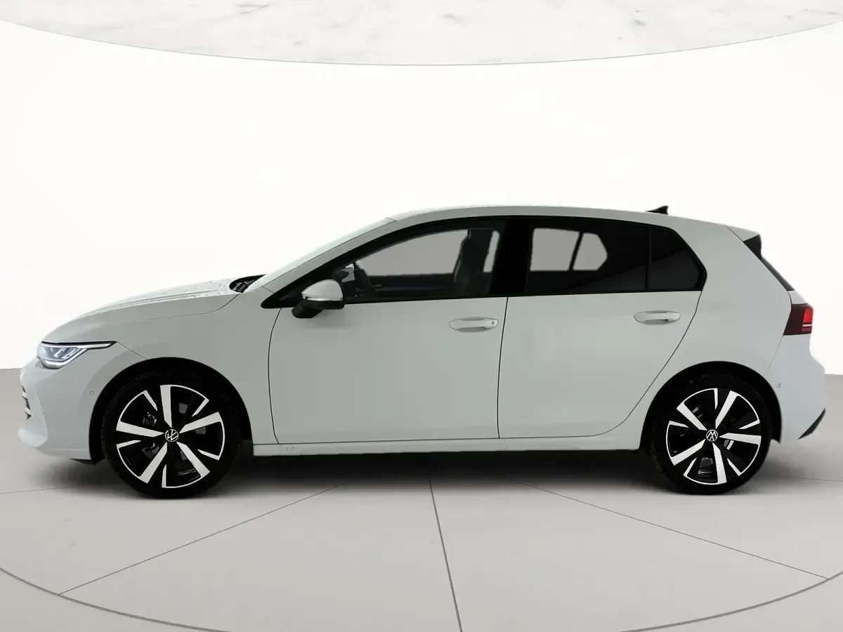 Usata VW Golf VIII Edition 116 CV (85 kW) 2025 Pure white Berlina