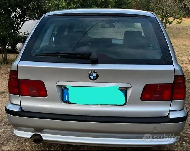 Usata BMW 528 Efficient Dynamics 193 CV (141 kW) 1999 Grigio Station wagon