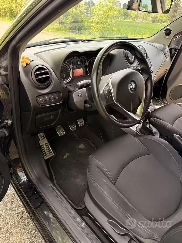 Usata Alfa Romeo MiTo 95 CV (69 kW) 2016 Nero Utilitaria
