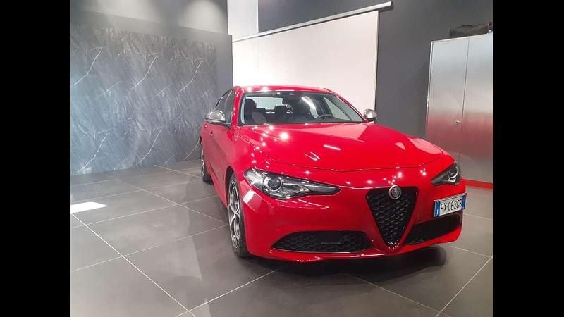 Usata Alfa Romeo Giulia Tech Edition 200 CV (147 kW) 2019 Rosso Berlina
