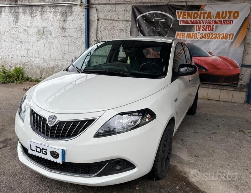 Usata Lancia Ypsilon S 69 CV (50 kW) 2022 Bianco Utilitaria
