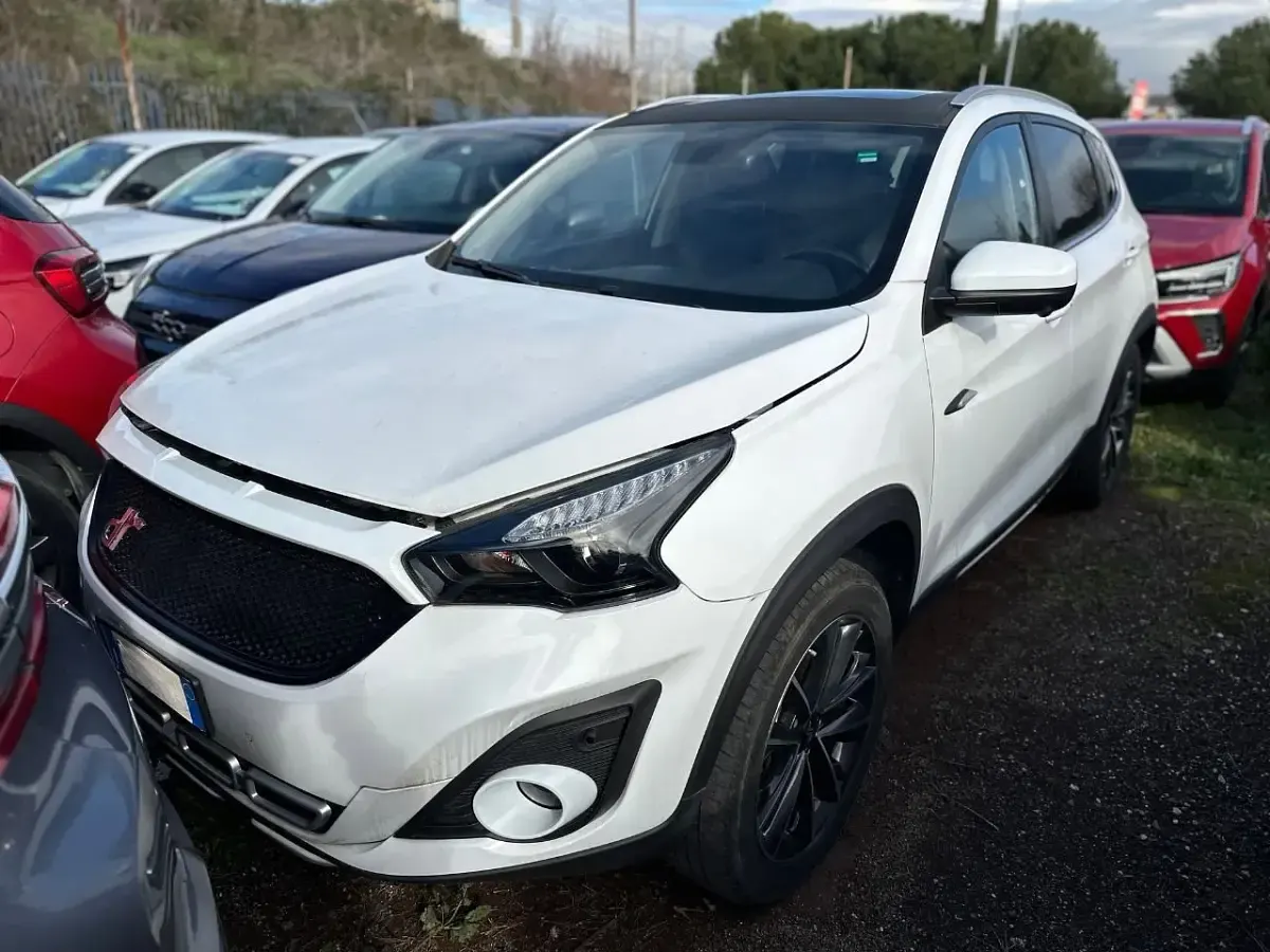 Occasion DR F35 154 PK (113 kW) 2022 Wit SUV