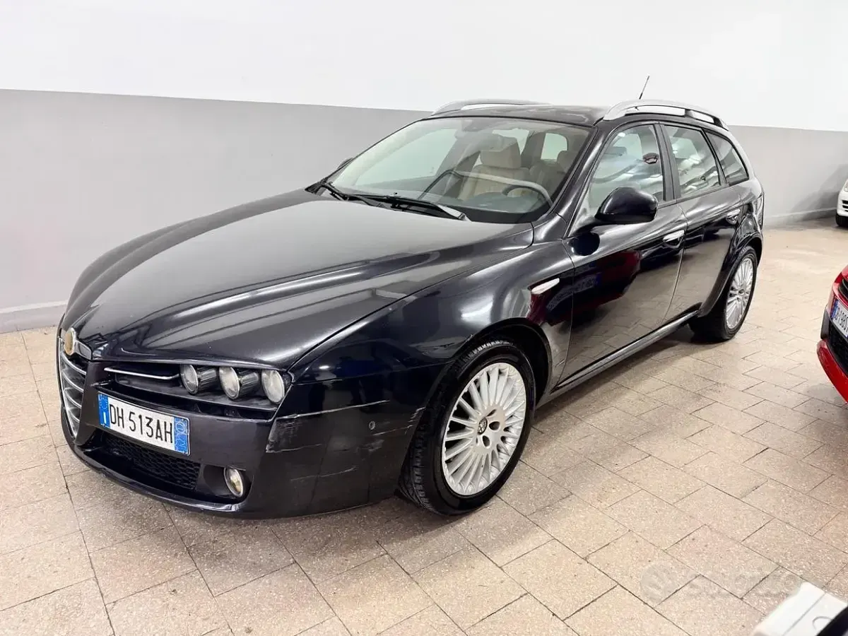Usado Alfa Romeo 159 150 CV (110 kW) 2007 Negro Familiar
