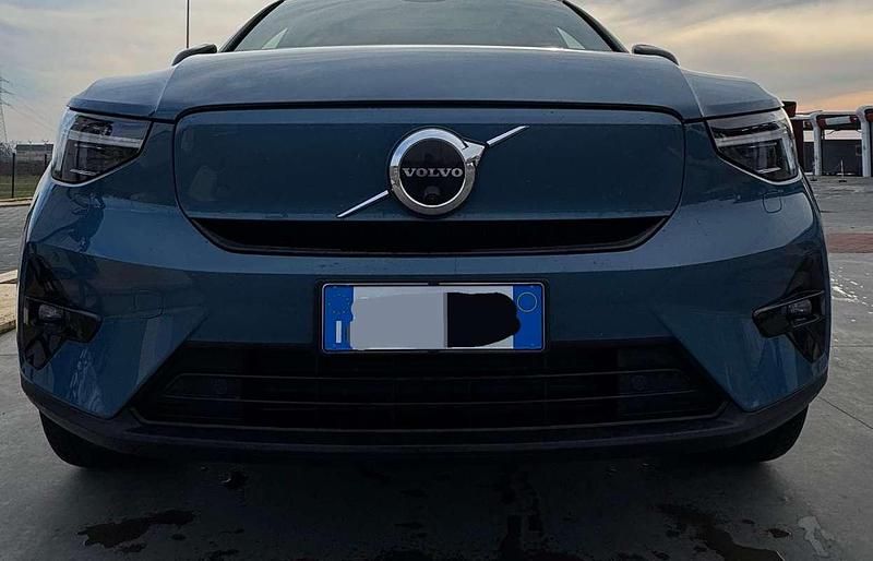 Usata 2022 Volvo C40 SUV | 26.000 € (Ottimo prezzo) - Immagine 1/4