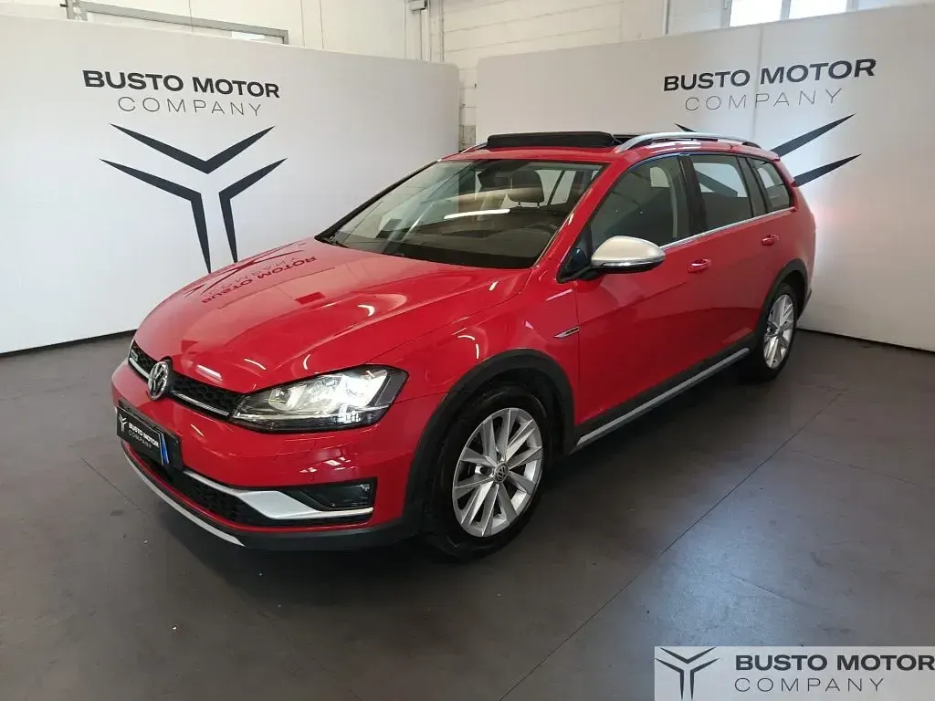 Usata VW Golf Alltrack Executive 184 CV (135 kW) 2016 Rosso / metallizzato Station wagon
