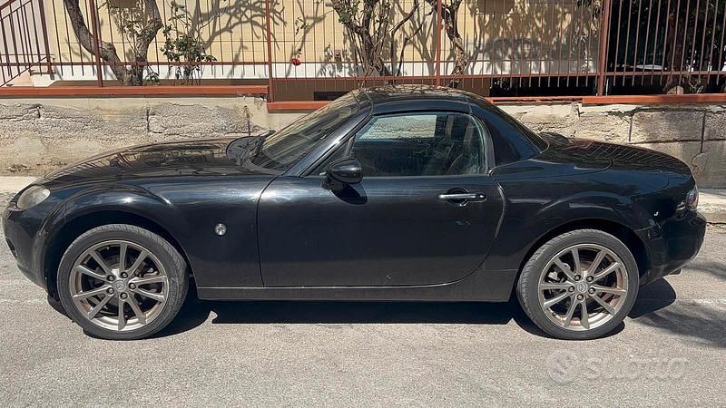 Usata Mazda MX5 126 CV (92 kW) 2009 Nero Cabrio