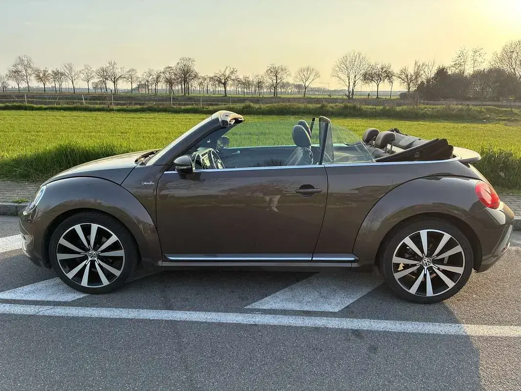 Usata VW Beetle Design 105 CV (77 kW) 2014 Utilitaria