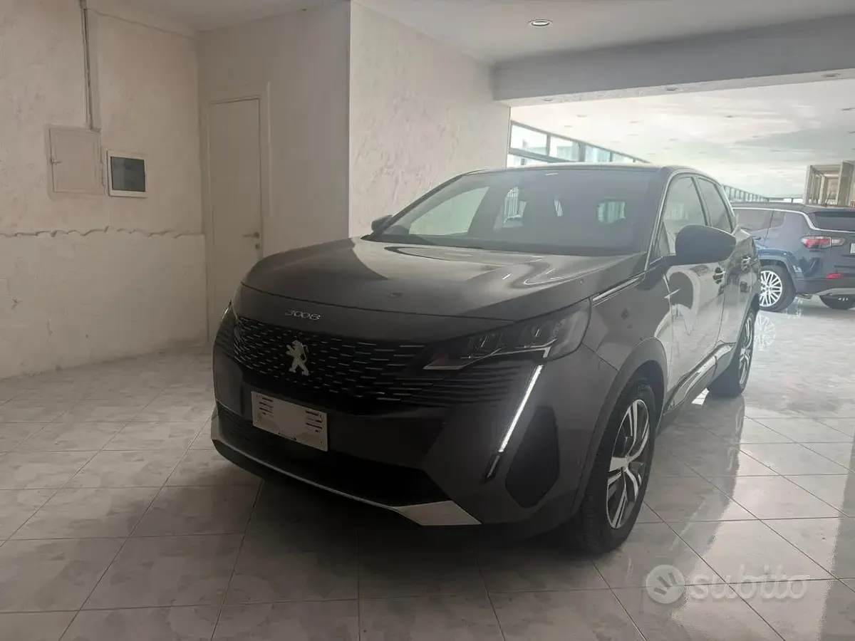 Usata Peugeot 3008 Allure 131 CV (96 kW) 2022 Grigio SUV