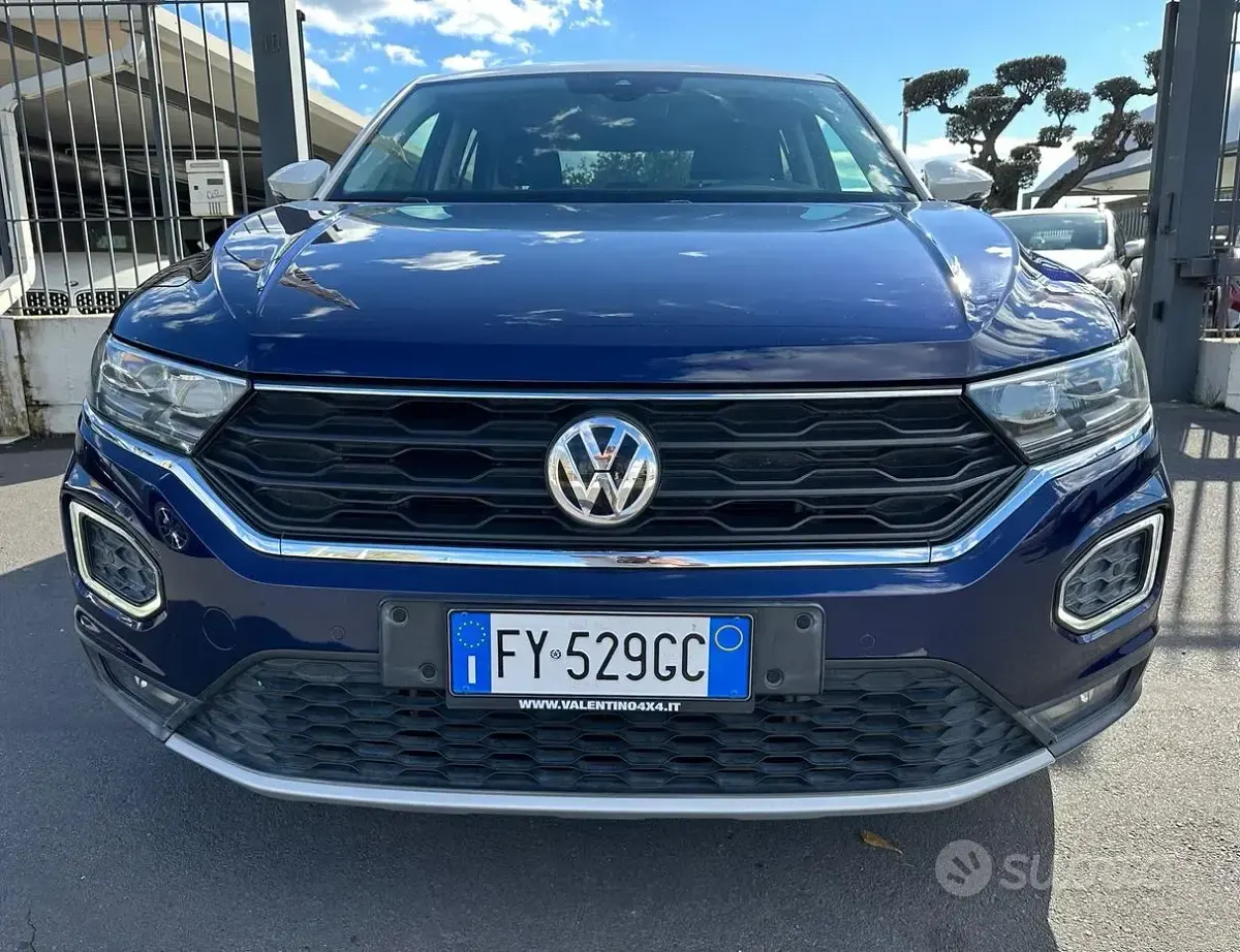 Usata VW T-Roc Style 116 CV (85 kW) 2019 Blu SUV