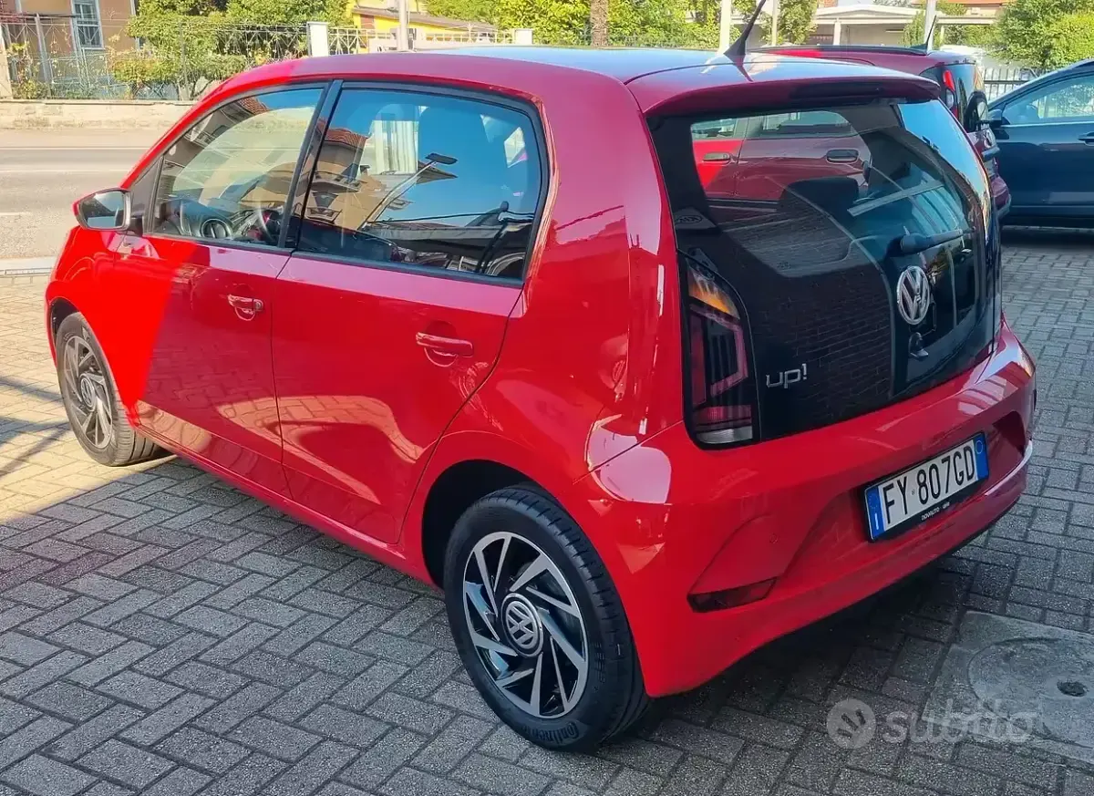 Usata VW up! Move 60 CV (44 kW) 2019 Rosso Utilitaria