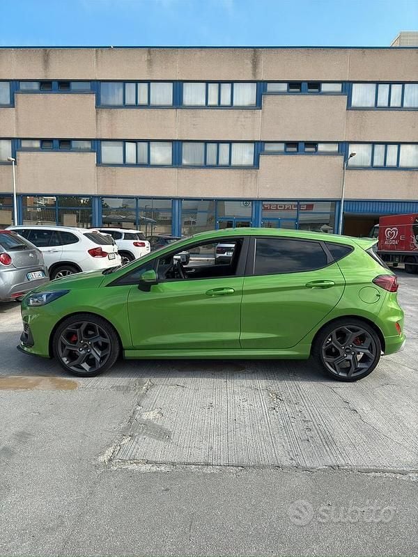 Usata Ford Fiesta ST200 200 CV (147 kW) 2023 Verde Berlina