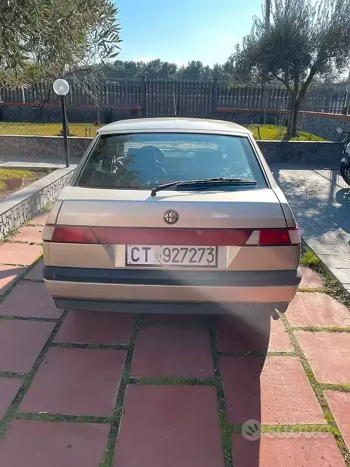 Usata Alfa Romeo 33 107 CV (78 kW) 1990 Grigio Berlina