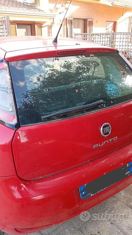 Usata Fiat Grande Punto 75 CV (55 kW) 2013 Rosso Utilitaria