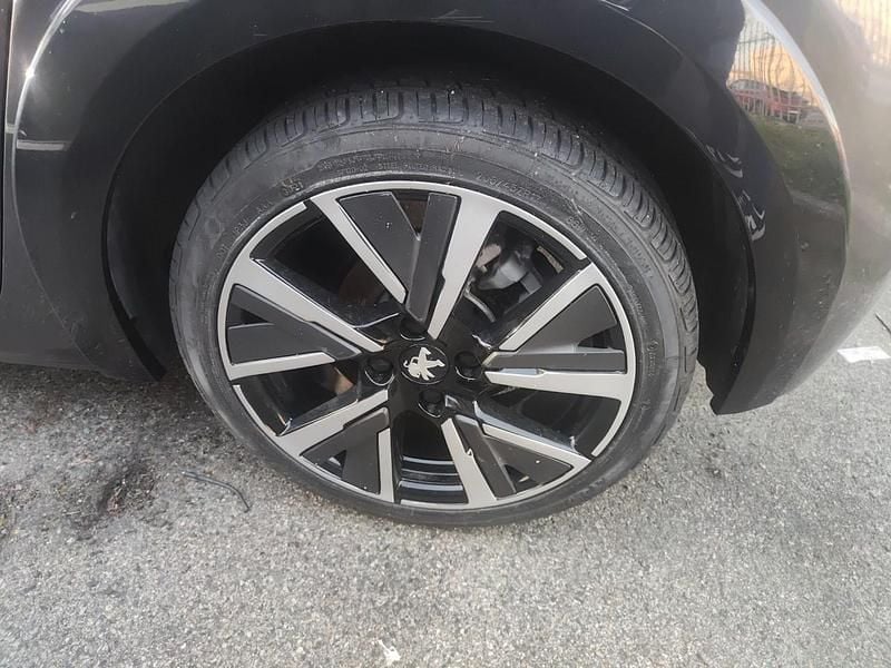 Usata Peugeot 208 GT 131 CV (96 kW) 2022 Grigio Utilitaria