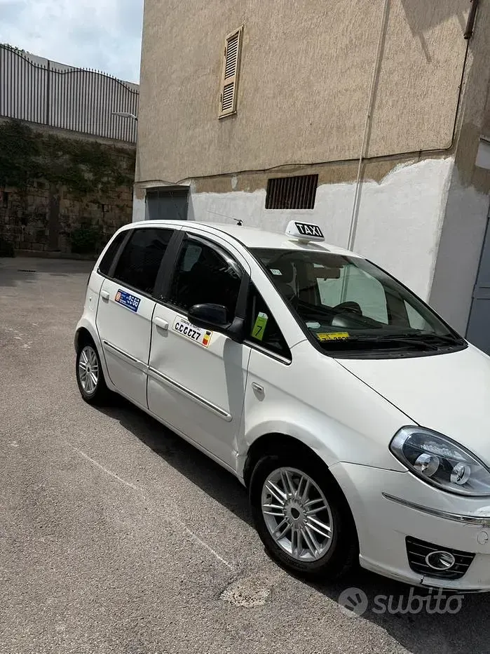 Usata Lancia Musa 90 CV (66 kW) 2012 Bianco Monovolume