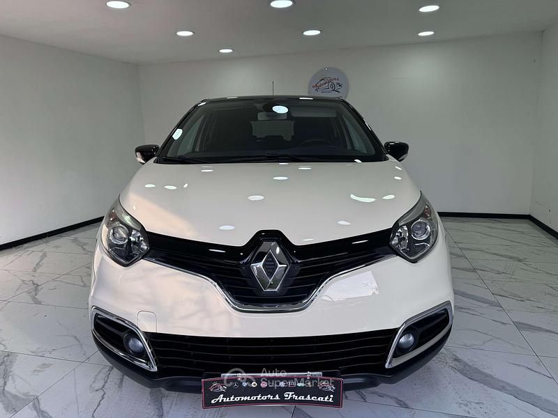 Usata Renault Captur Intens 110 CV (80 kW) 2016 Beige SUV