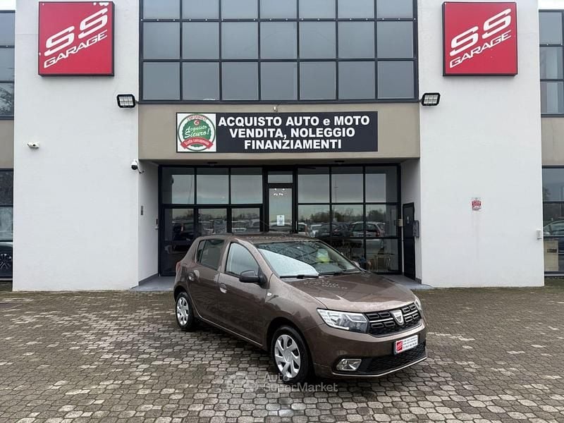 Marrone Usata 2018 Dacia Sandero Comfort Tre volumi | 9300 € (Buon prezzo) - Immagine 1/4