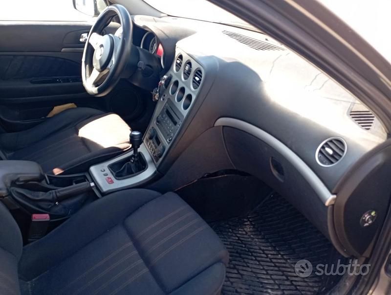 Usata Alfa Romeo 159 180 CV (132 kW) 2007 Grigio Station wagon