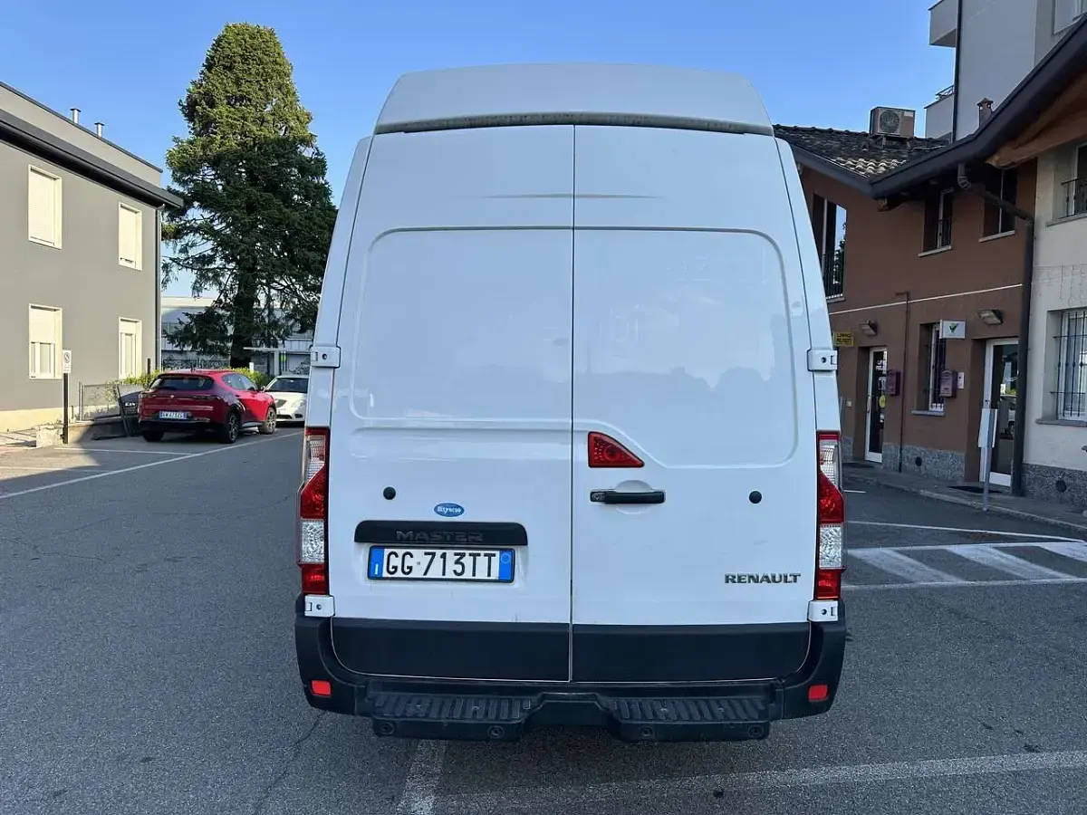 Usata Renault Master 145 CV (106 kW) 2021 Other Monovolume