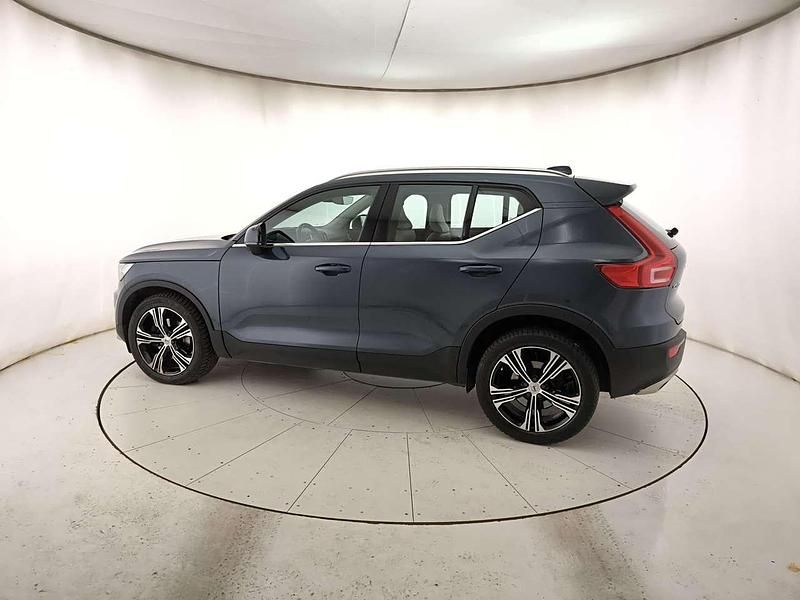 Usata Volvo XC40 Momentum 150 CV (110 kW) 2019 Blu SUV
