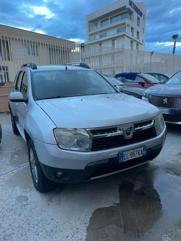 Usata Dacia Duster 105 CV (77 kW) 2012 Grigio SUV
