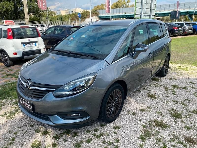 Usata Opel Zafira Life Innovation 137 CV (100 kW) 2019 Grigio Monovolume