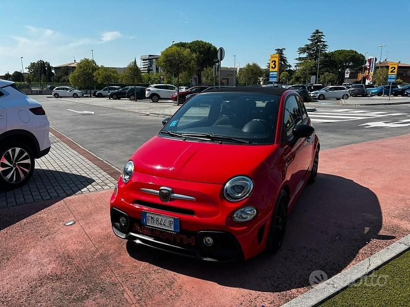 Usata Abarth 595C Pista 160 CV (117 kW) 2017 Rosso Cabrio