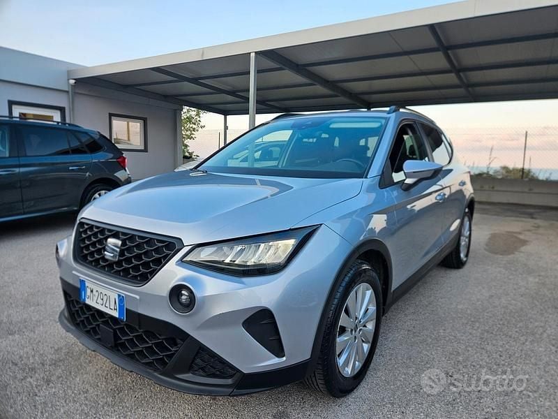 Usata Seat Arona Style 95 CV (69 kW) 2022 Grigio SUV
