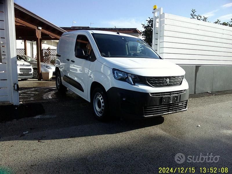 Usata Peugeot Partner S 131 CV (96 kW) 2020 Bianco Monovolume