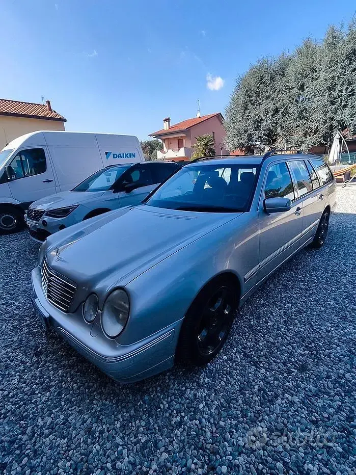 Usata Mercedes E430 Edition 279 CV (205 kW) 2001 Berlina