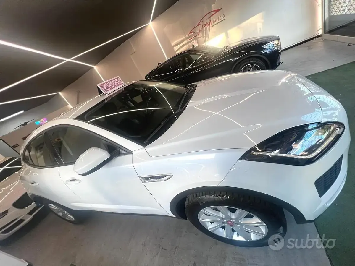 Usata Jaguar E-Pace R-Dynamic 150 CV (110 kW) 2018 Bianco SUV