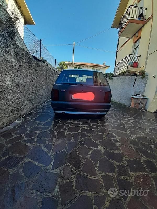 Usata Fiat Tipo 76 CV (55 kW) 1990 Grigio Berlina
