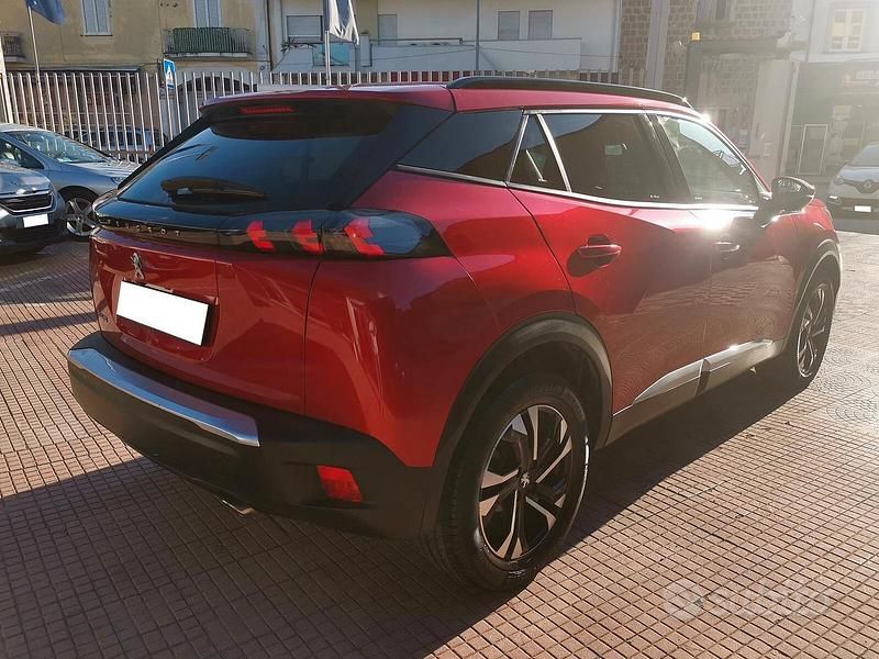 Usata Peugeot 2008 Allure 130 CV (95 kW) 2022 Rosso SUV