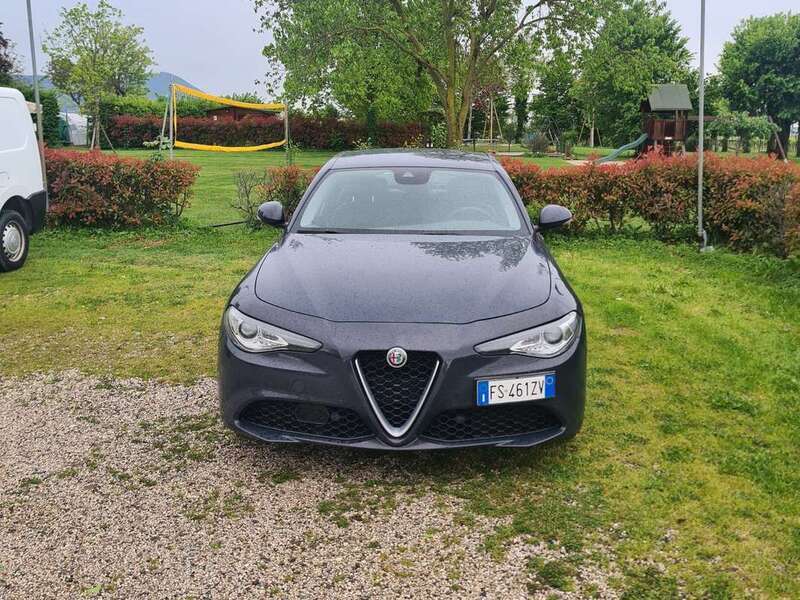 Usato 2018 Alfa Romeo Giulia 2.1 Diesel 160 CV (19.400 €)