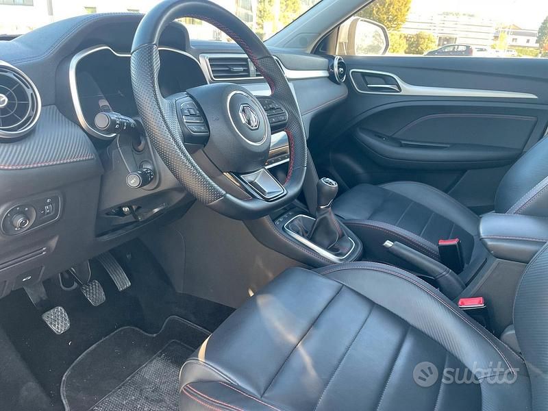 Usata MG ZS Luxury 106 CV (77 kW) 2024 Bianco SUV