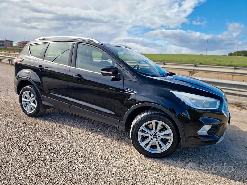 Usata Ford Kuga Business Edition 120 CV (88 kW) 2018 Nero SUV