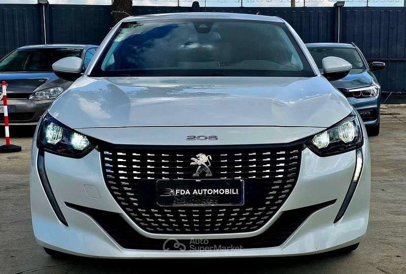 Usata Peugeot 208 101 CV (74 kW) 2021 Bianco Utilitaria