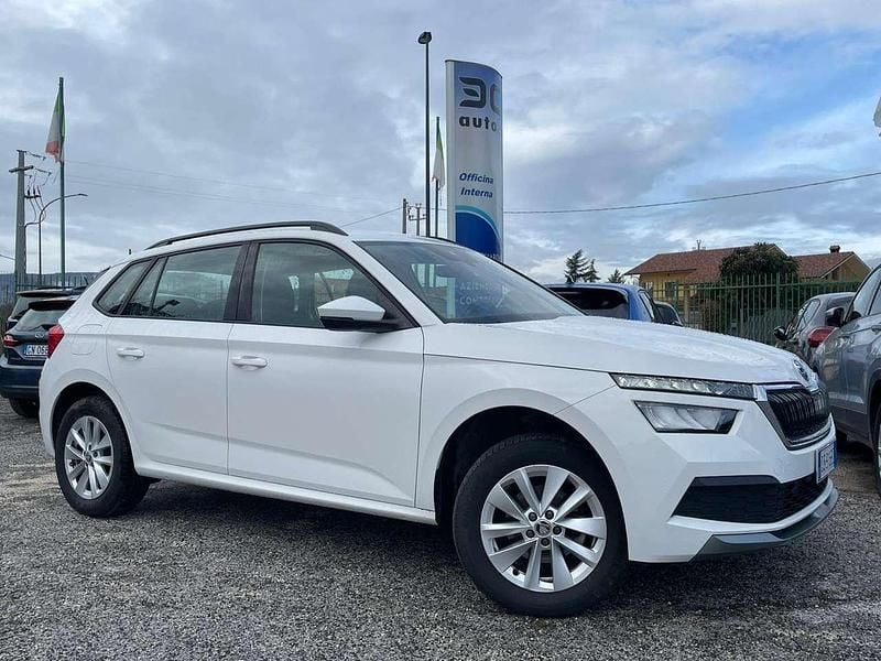 Bianco ibis Usata 2023 Skoda Kamiq Ambition SUV | 17.500 € (Buon prezzo) - Immagine 1/4