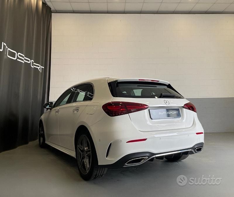 Usata Mercedes A180 AMG line 136 CV (100 kW) 2023 Bianco Berlina