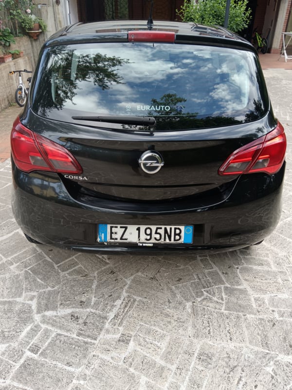 Usato 2015 Opel Corsa 1.2 Benzin 69 CV (4.300 €)