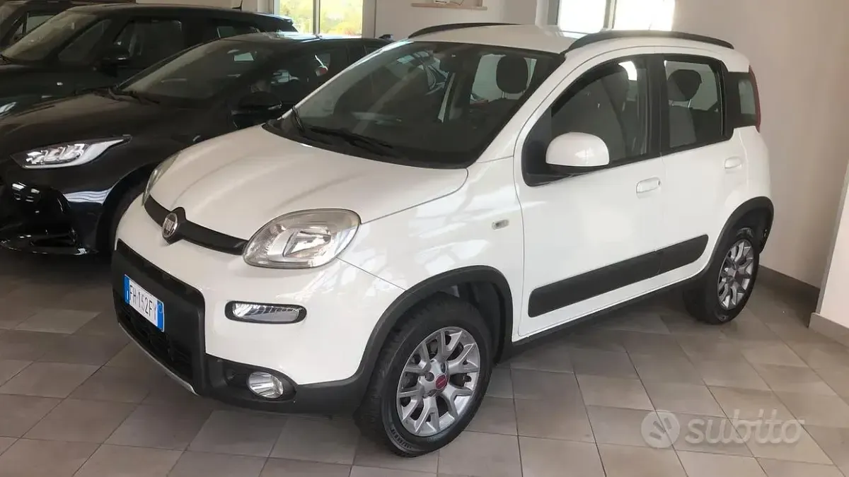 Usata Fiat Panda 4x4 S 85 CV (62 kW) 2017 Bianco Utilitaria