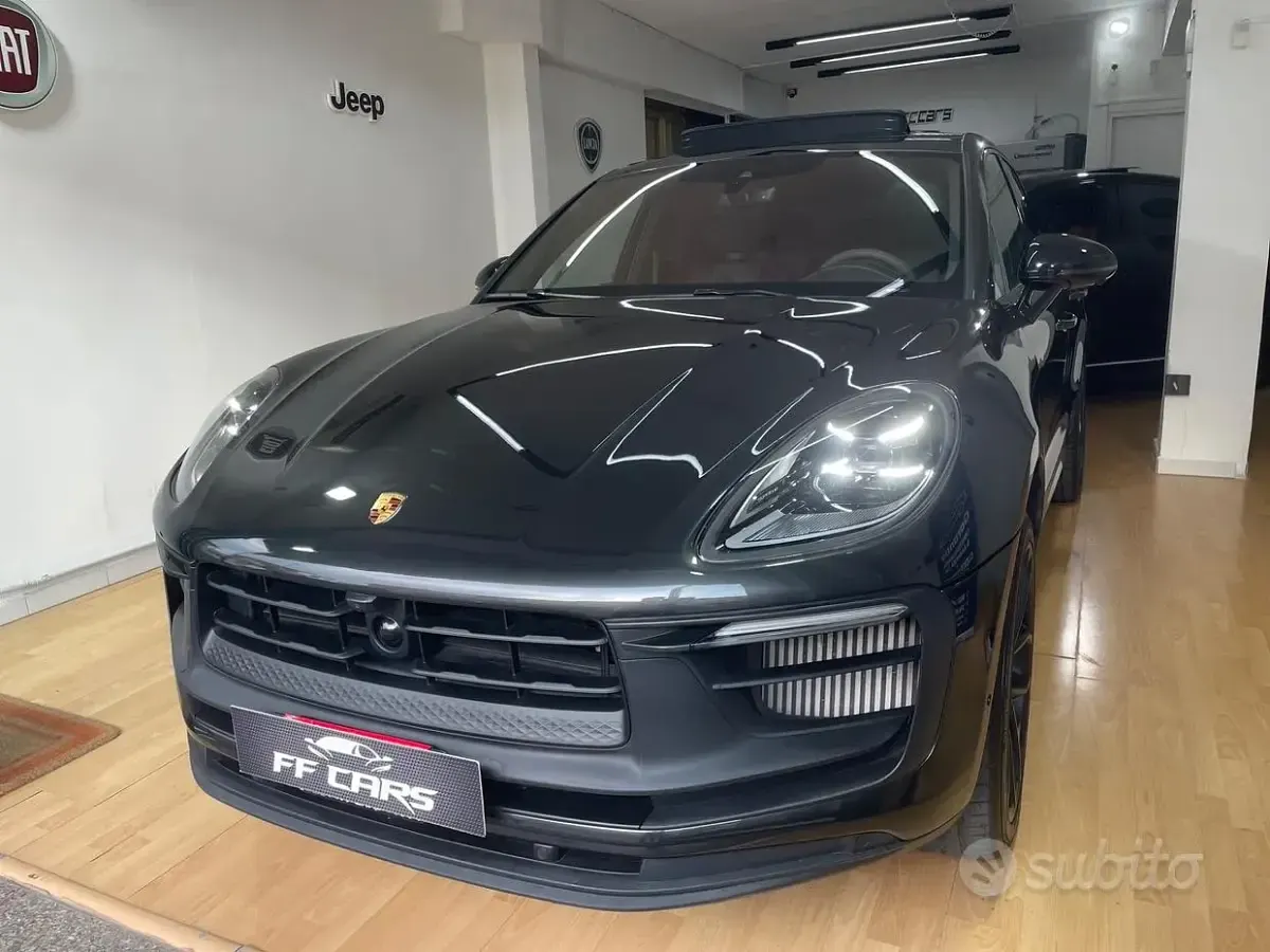 Usata Porsche Macan 441 CV (324 kW) 2023 Grigio SUV